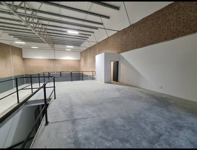 519.90M² WAREHOUSE TO LET IN SAMRAND BUSINESS PARK